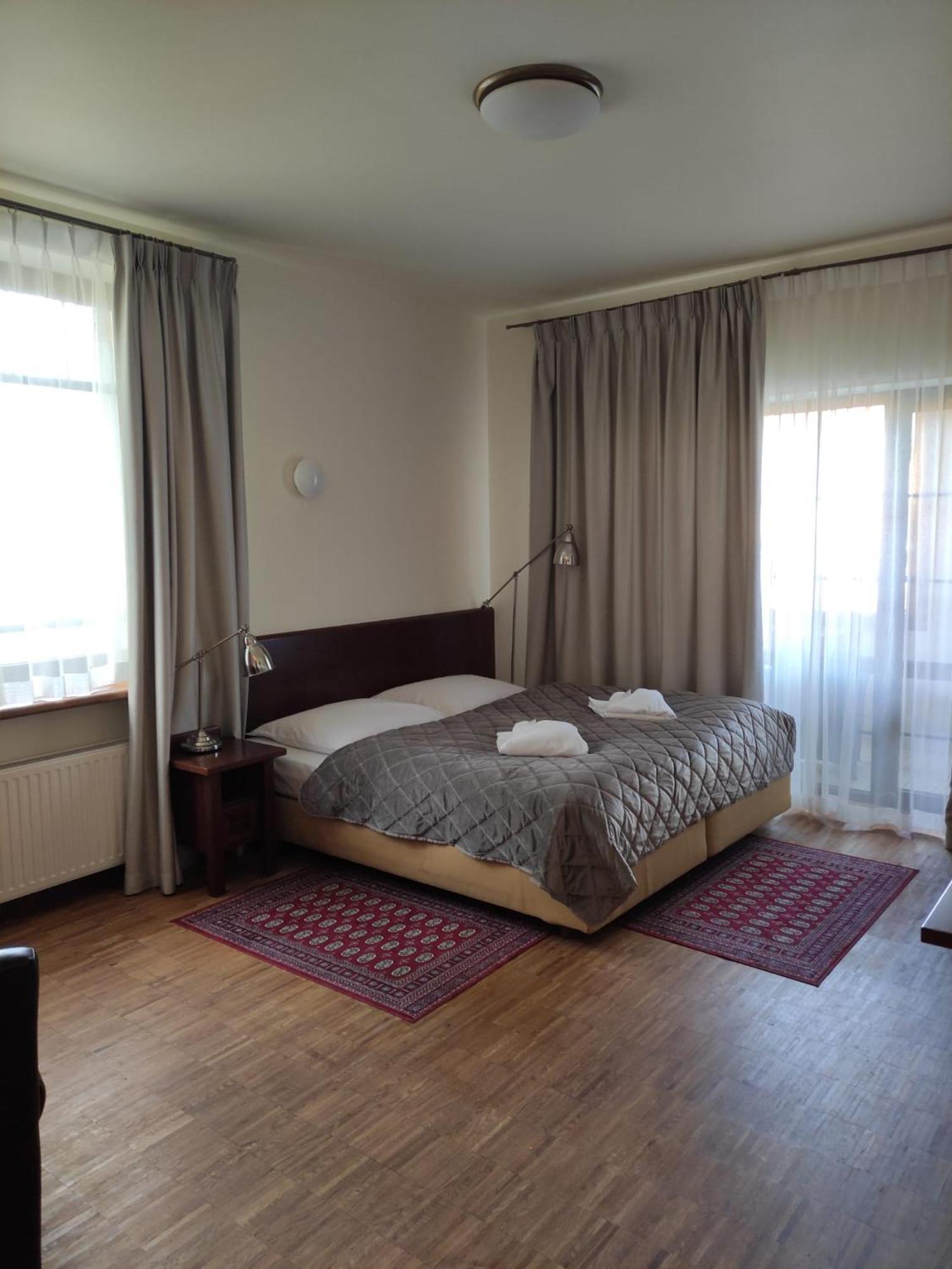 Hotel Jasny Dwor Polanica-Zdrój Exteriér fotografie