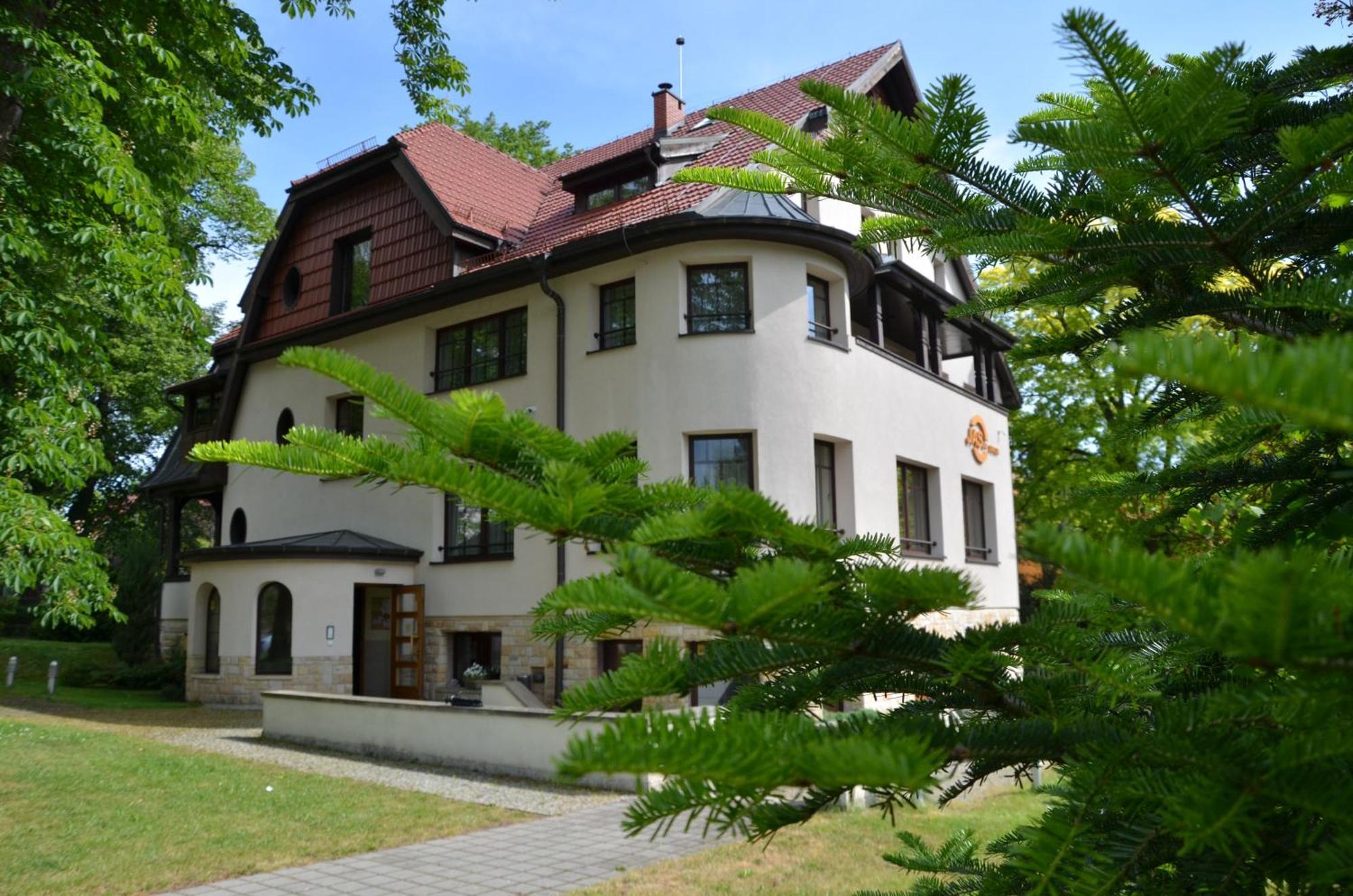 Hotel Jasny Dwor Polanica-Zdrój Exteriér fotografie