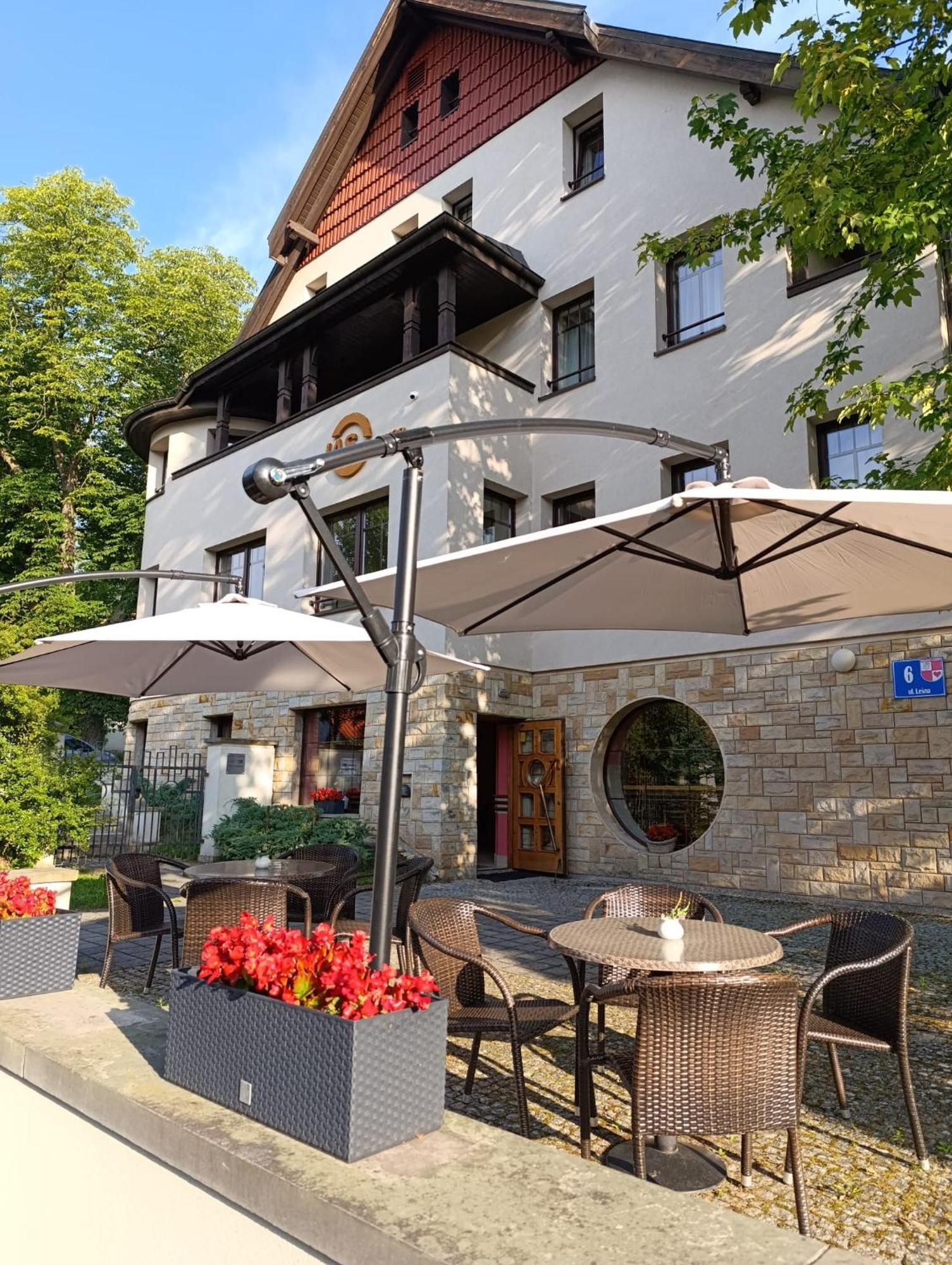 Hotel Jasny Dwor Polanica-Zdrój Exteriér fotografie