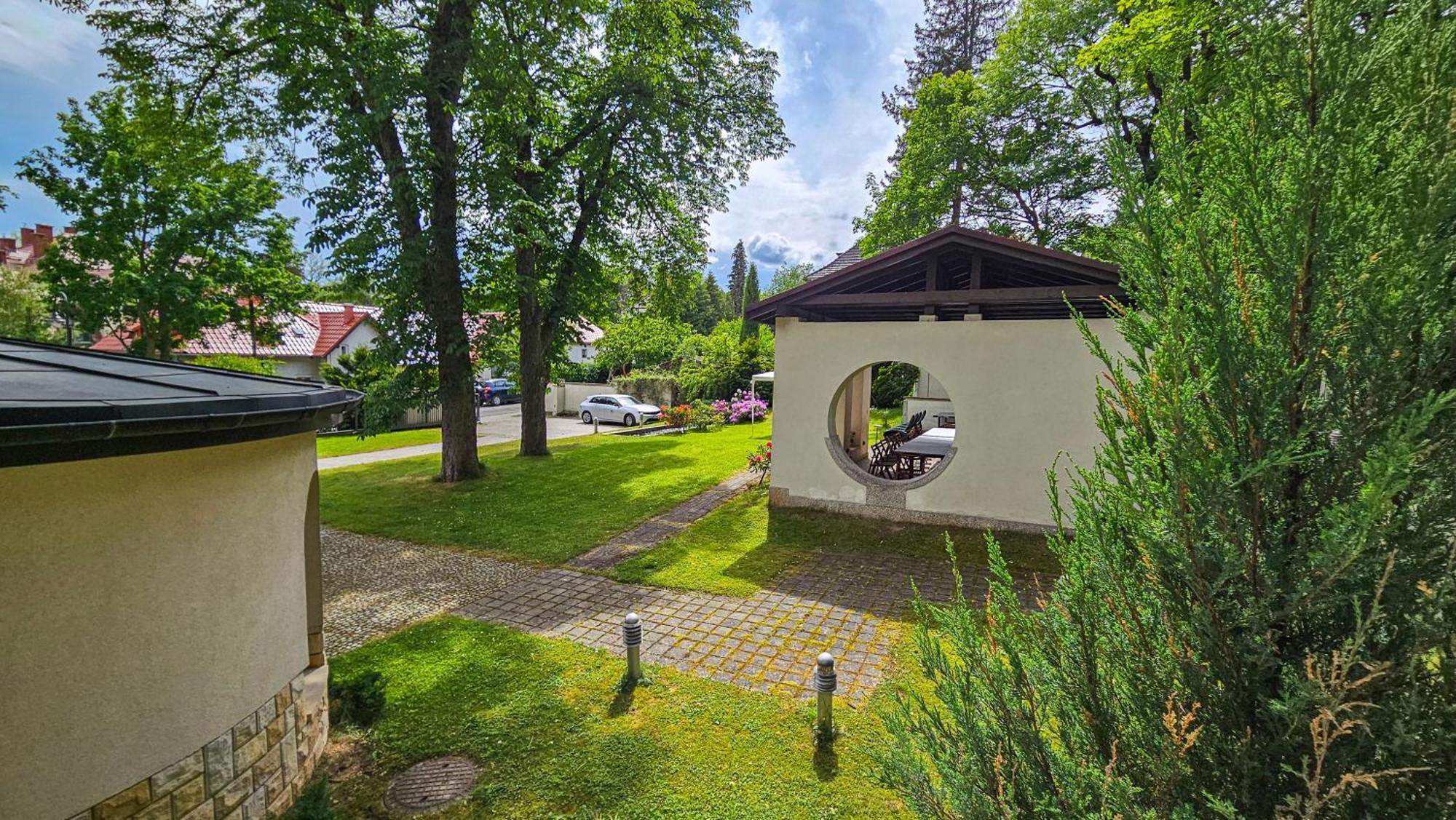 Hotel Jasny Dwor Polanica-Zdrój Exteriér fotografie