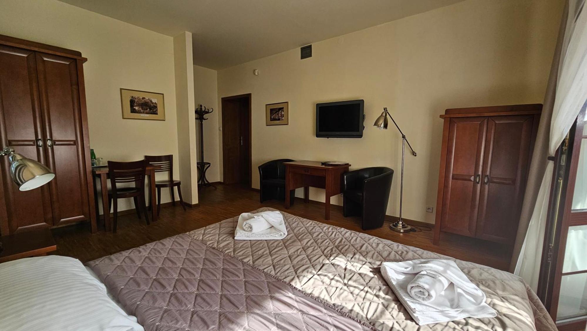 Hotel Jasny Dwor Polanica-Zdrój Exteriér fotografie